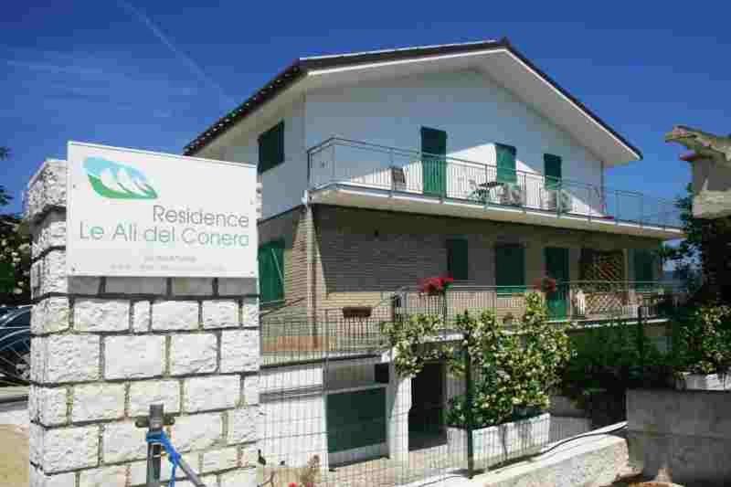 Residence Le Ali Del Conero Marcelli Exterior photo